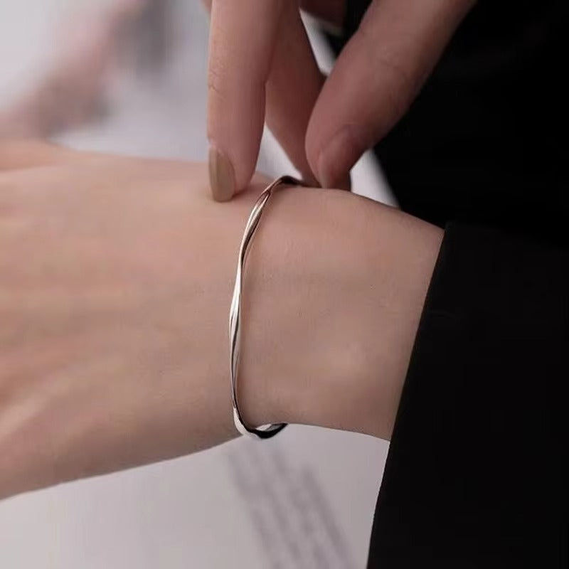 Nuraya Nourae Bangle