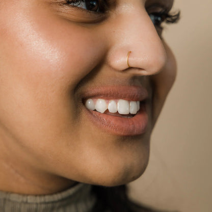 Nuraya Eterna Twirl Nose Hoop
