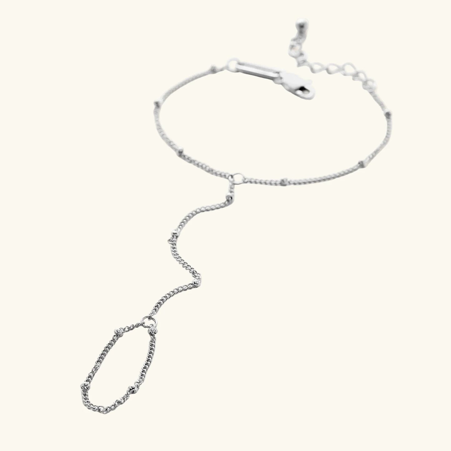 Qamar Nura Hand Chain