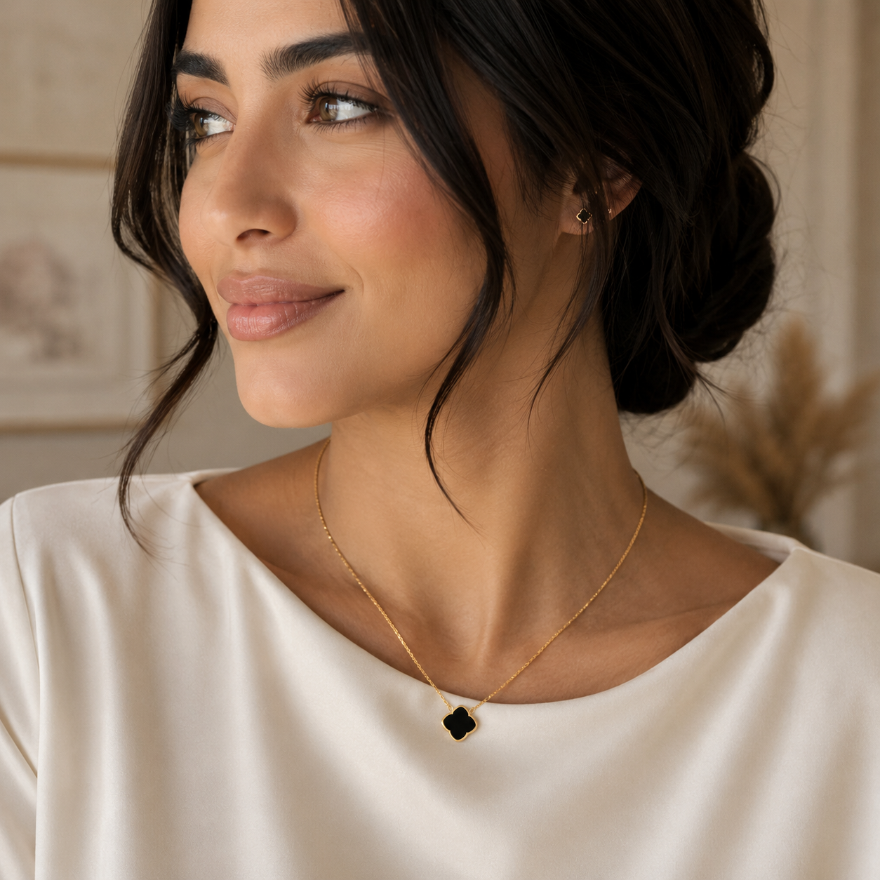 Zahra Rosette Necklace - Black Onyx