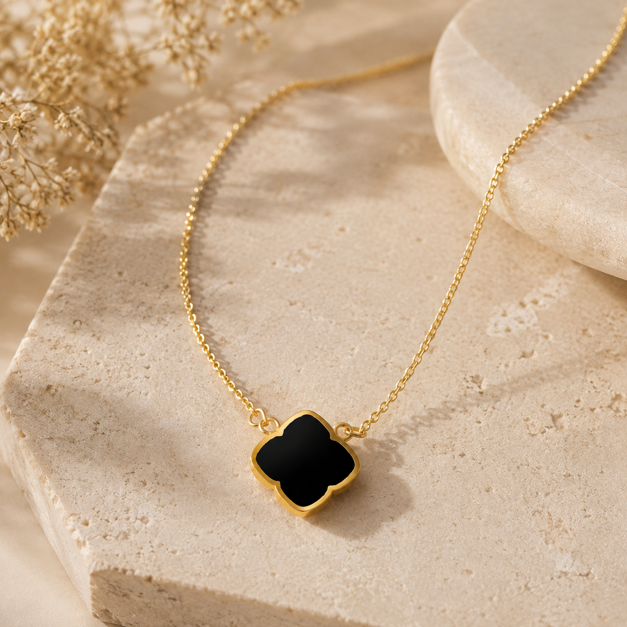 Zahra Rosette Necklace - Black Onyx