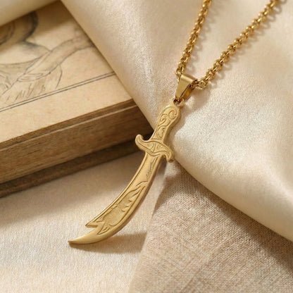 Qamar Lion's Blade Necklace