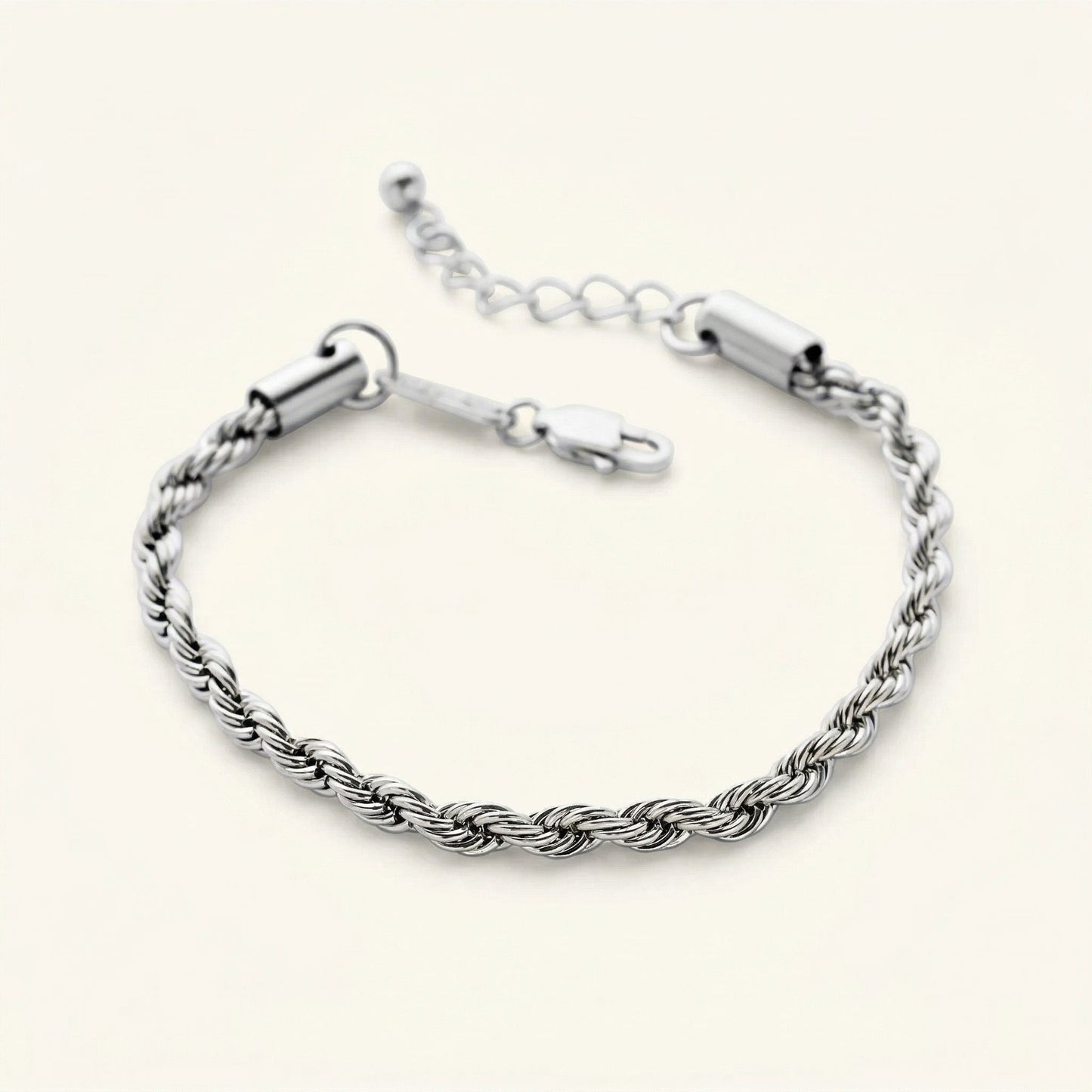 Qamar Serene Twist Bracelet