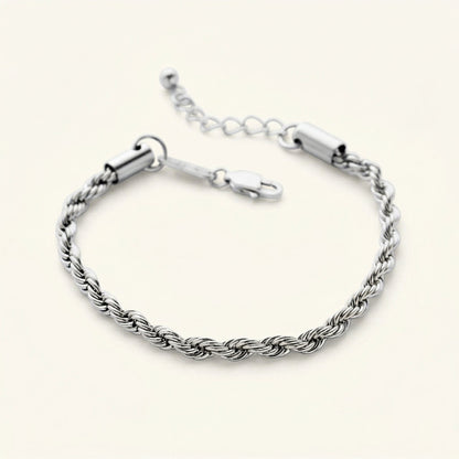 Qamar Serene Twist Bracelet