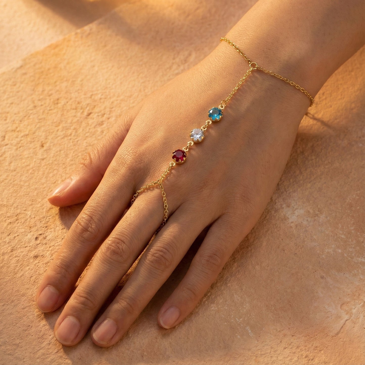 Noor Trinity Hand Chain