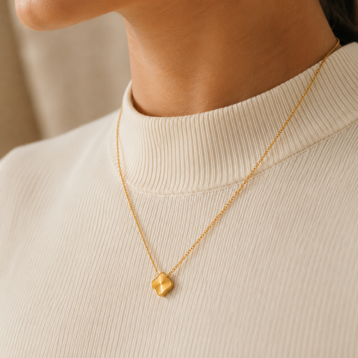 Zahra Rosette Necklace - Gold