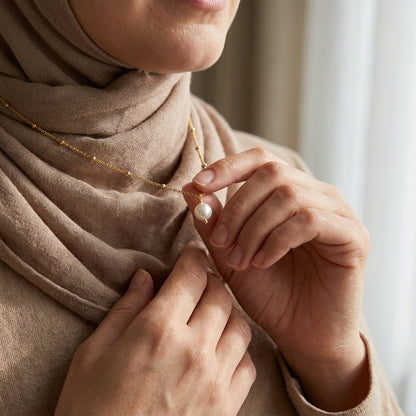 Quiet Pearl Necklace