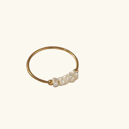 Qamar Zareen Ring