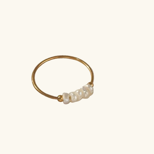 Qamar Zareen Ring