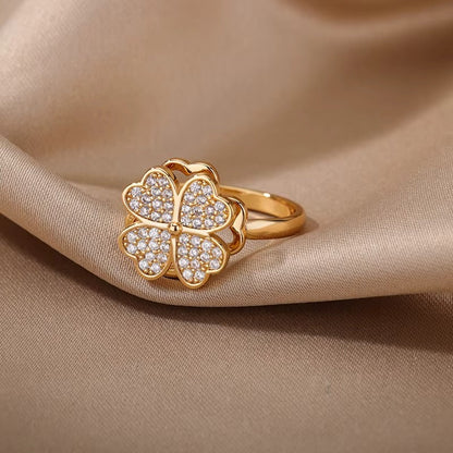 Qamar Aisha Clover Ring
