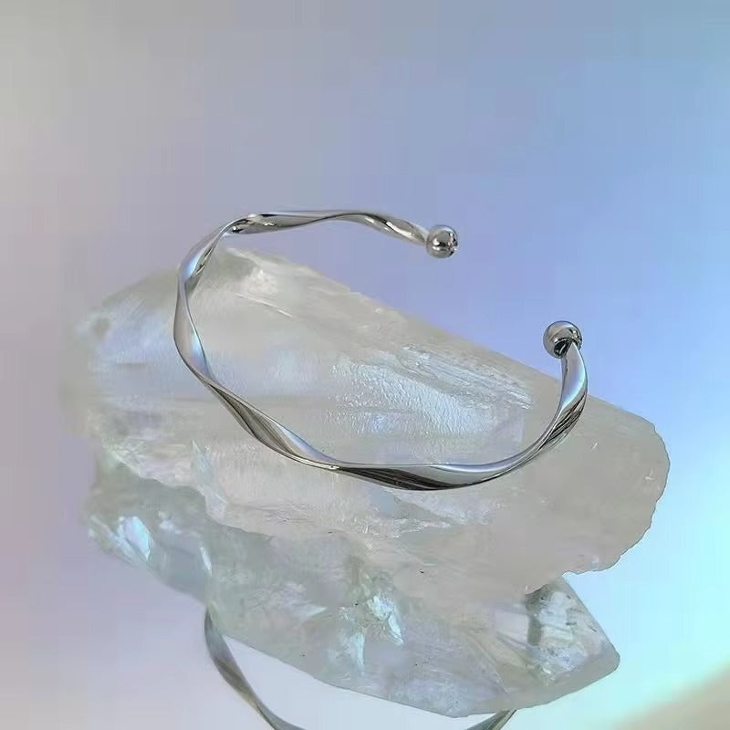 Nuraya Nourae Bangle