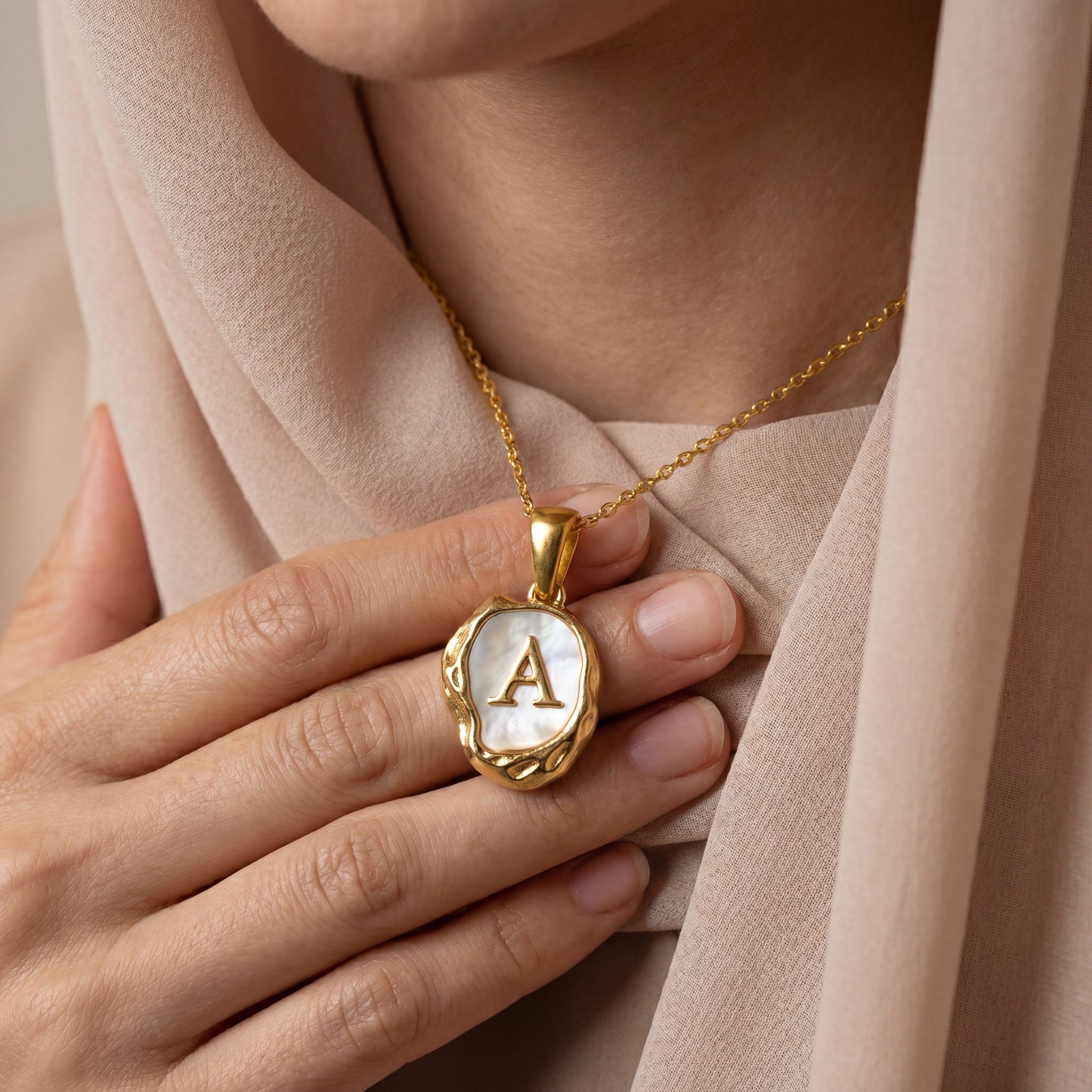 Lulu Classic Pearl Pendant