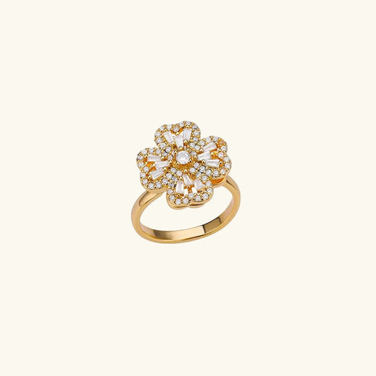 Qamar Aisha Clover Ring